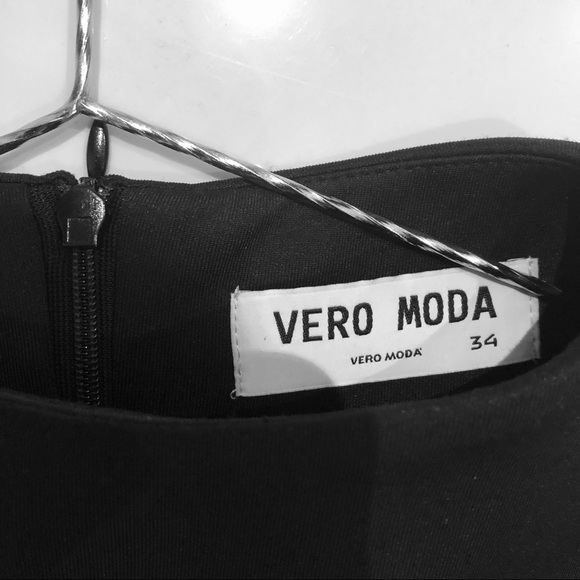 Vero Moda Classic Black Top Size34 - Picture 5 of 6